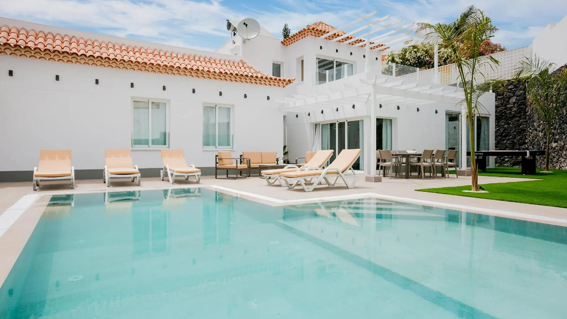 Villa Elite: Your Private Haven Of Prestige أذيخي بيت للعطل