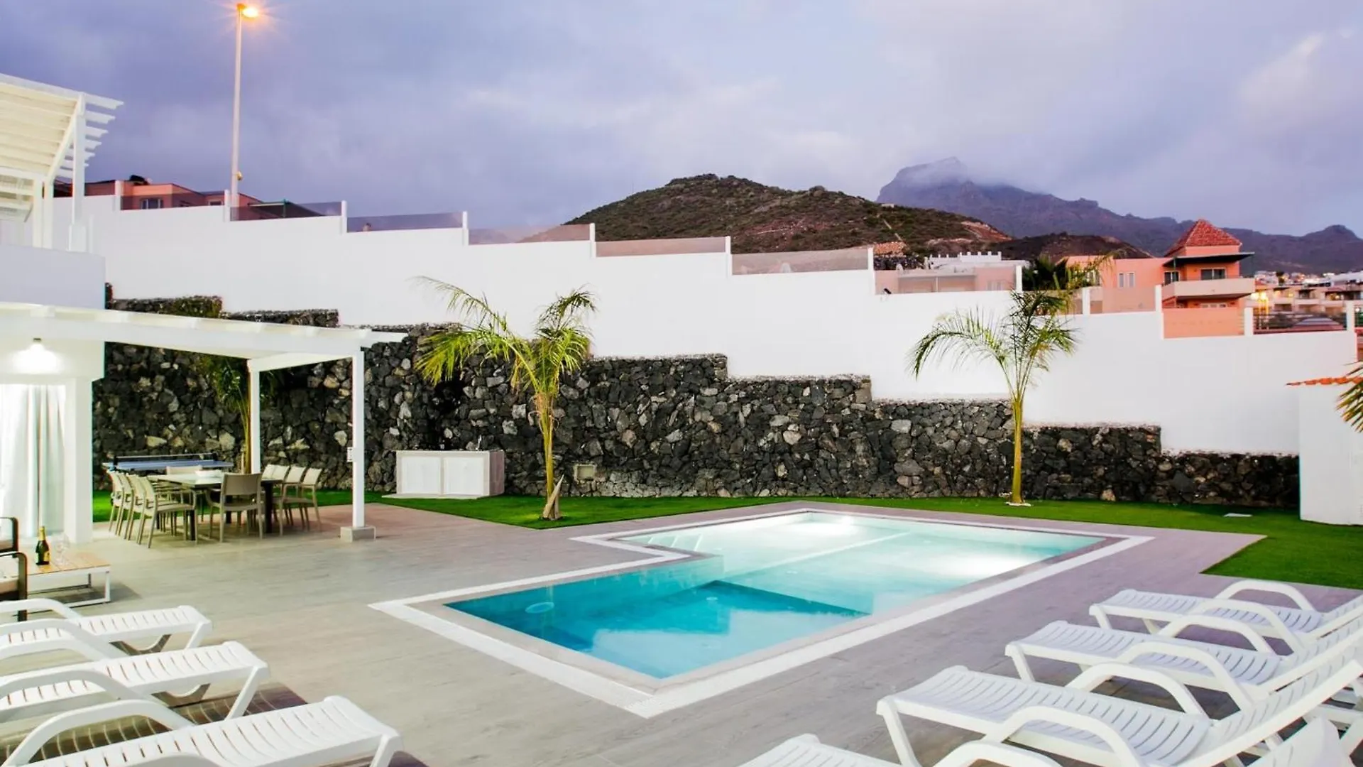 Villa Elite: Your Private Haven Of Prestige أذيخي إسبانيا