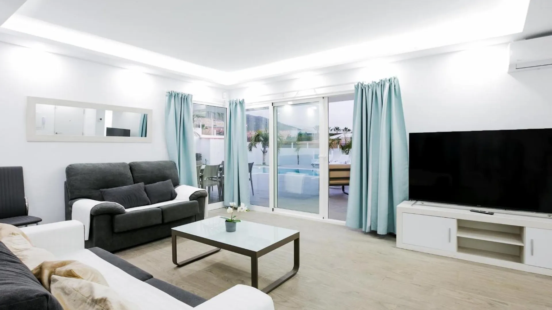 Villa Elite: Your Private Haven Of Prestige أذيخي بيت للعطل