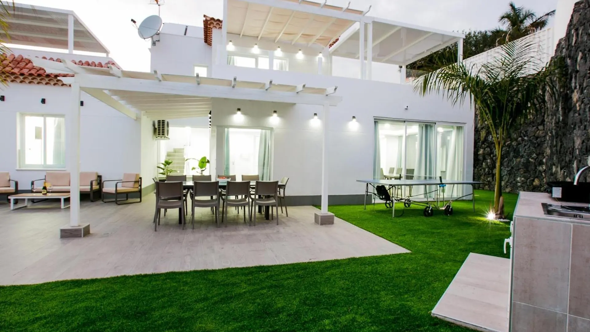 Villa Elite: Your Private Haven Of Prestige أذيخي بيت للعطل